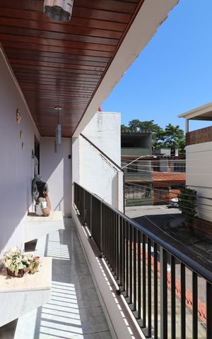 Casa à venda com 204m², 4 quartos e 1 vagaVaranda Quarto 1