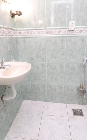 Casa à venda com 204m², 4 quartos e 1 vagaBanheiro 4