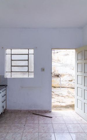 Casa à venda com 66m², 5 quartos e 3 vagas Casa à venda com 66m², 5 quartos e 3 vagasCasa 2 Cozinha