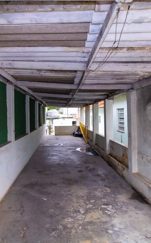 Casa à venda com 66m², 5 quartos e 3 vagas Casa à venda com 66m², 5 quartos e 3 vagasGaragem
