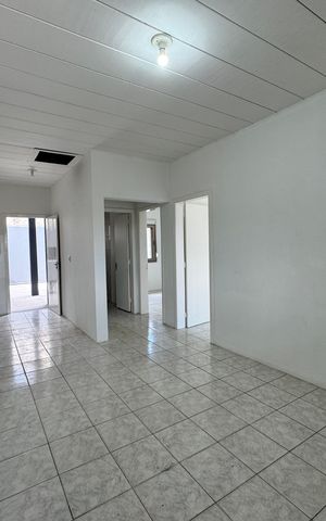 Casa para alugar com 90m², 2 quartos e 2 vagas Casa para alugar com 90m², 2 quartos e 2 vagasSala