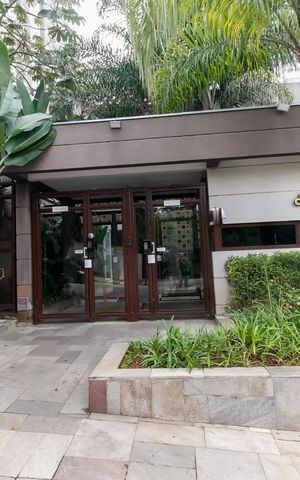 Apartamento para alugar com 48m², 2 quartos e 1 vaga Apartamento para alugar com 48m², 2 quartos e 1 vagaFachada e portaria