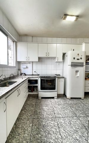 Apartamento à venda com 142m², 4 quartos e 3 vagasCozinha