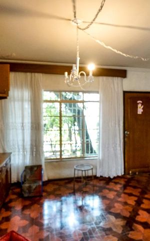 Casa à venda com 251m², 3 quartos e 5 vagas Casa à venda com 251m², 3 quartos e 5 vagasSala