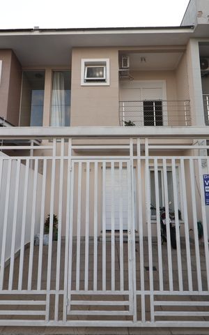 Casa à venda com 123m², 2 quartos e 2 vagasFachada