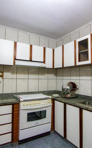 Casa à venda com 231m², 3 quartos e 2 vagas Casa à venda com 231m², 3 quartos e 2 vagasCozinha