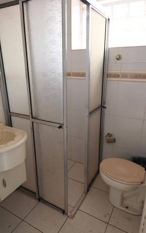 Casa à venda com 400m², 3 quartos e 10 vagasBanheiro 2