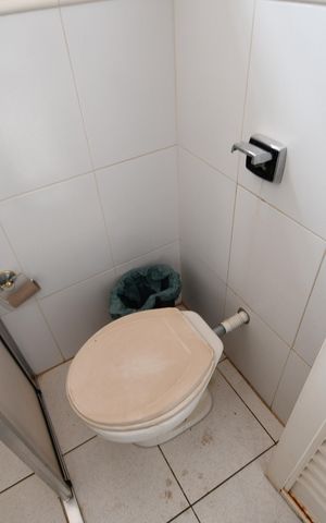 Casa à venda com 400m², 3 quartos e 10 vagasBanheiro 2