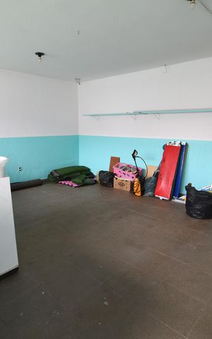 Casa à venda com 400m², 3 quartos e 10 vagasVaranda