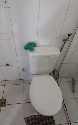 Casa à venda com 400m², 3 quartos e 10 vagasBanheiro da Edícula