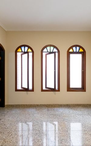 Casa à venda com 295m², 4 quartos e 4 vagas Casa à venda com 295m², 4 quartos e 4 vagasSala de TV
