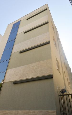 Apartamento à venda com 97m², 2 quartos e 1 vaga Apartamento à venda com 97m², 2 quartos e 1 vagaFachada