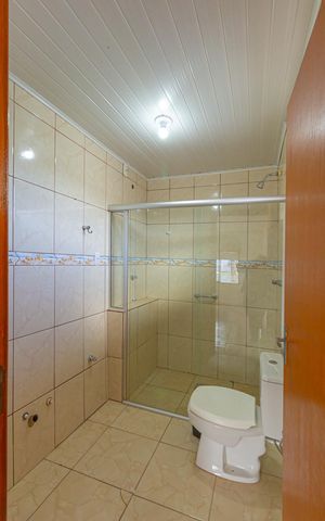 Casa à venda com 110m², 4 quartos e 4 vagas Casa à venda com 110m², 4 quartos e 4 vagasBanheiro