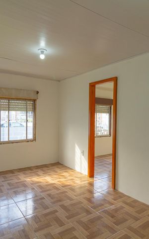 Casa à venda com 110m², 4 quartos e 4 vagas Casa à venda com 110m², 4 quartos e 4 vagasCorredor
