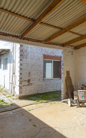 Casa à venda com 110m², 4 quartos e 4 vagas Casa à venda com 110m², 4 quartos e 4 vagasGaragem