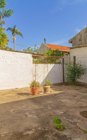 Casa à venda com 110m², 4 quartos e 4 vagas Casa à venda com 110m², 4 quartos e 4 vagasQuintal