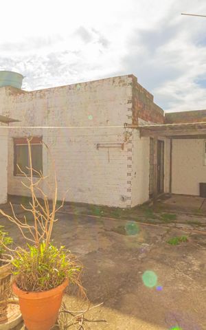 Casa à venda com 110m², 4 quartos e 4 vagas Casa à venda com 110m², 4 quartos e 4 vagasQuintal
