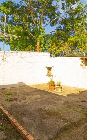 Casa à venda com 110m², 4 quartos e 4 vagas Casa à venda com 110m², 4 quartos e 4 vagasQuintal