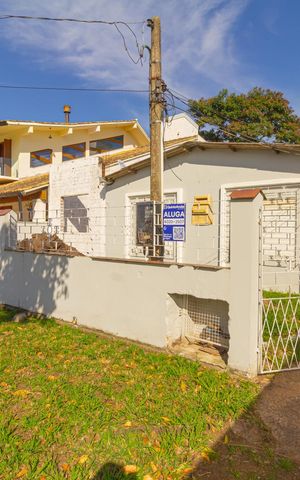 Casa à venda com 110m², 4 quartos e 4 vagas Casa à venda com 110m², 4 quartos e 4 vagasFachada