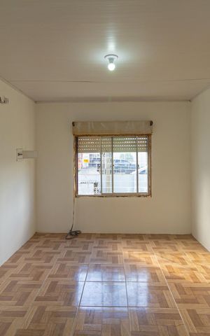 Casa à venda com 110m², 4 quartos e 4 vagas Casa à venda com 110m², 4 quartos e 4 vagasCorredor