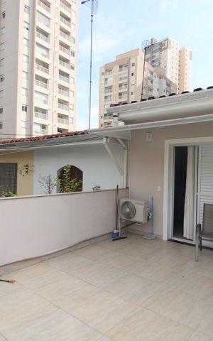 Casa à venda com 163m², 5 quartos e 1 vagaQuarto 3 - Varanda