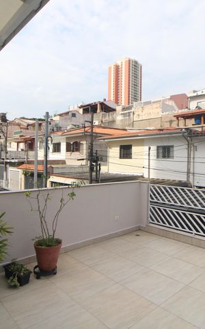 Casa à venda com 163m², 5 quartos e 1 vagaQuarto 3 - Varanda