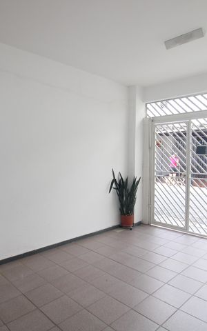 Casa à venda com 163m², 5 quartos e 1 vagaGaragem