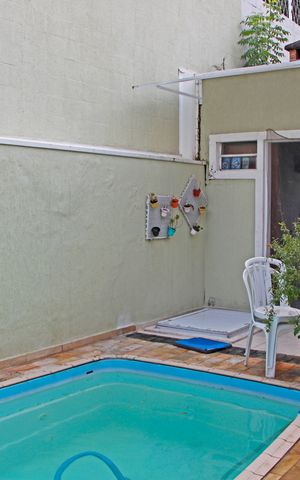 Casa de condomínio para alugar com 141m², 3 quartos e 4 vagasPiscina