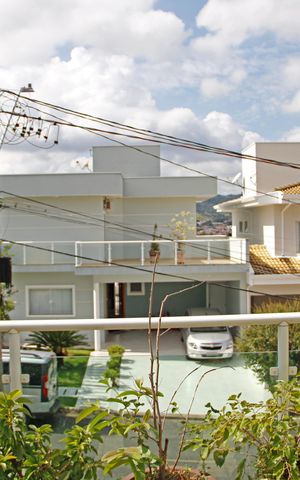 Casa de condomínio para alugar com 141m², 3 quartos e 4 vagasVista