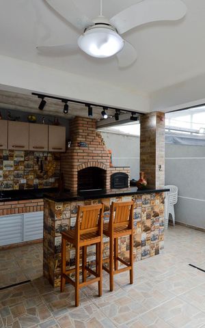 Casa à venda com 170m², 4 quartos e 3 vagas Casa à venda com 170m², 4 quartos e 3 vagasÁrea Gourmet
