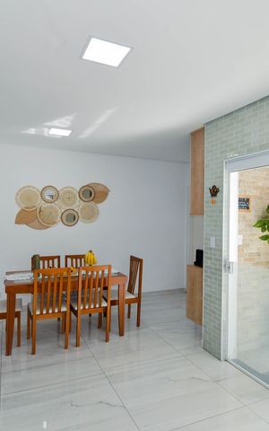 Casa à venda com 170m², 4 quartos e 3 vagas Casa à venda com 170m², 4 quartos e 3 vagasCozinha