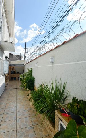 Casa à venda com 170m², 4 quartos e 3 vagas Casa à venda com 170m², 4 quartos e 3 vagasCorredor Lateral