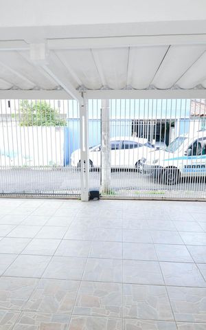 Casa à venda com 170m², 4 quartos e 3 vagas Casa à venda com 170m², 4 quartos e 3 vagasVista da Sala