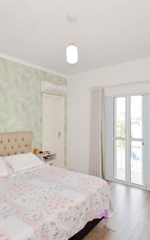 Casa à venda com 170m², 4 quartos e 3 vagas Casa à venda com 170m², 4 quartos e 3 vagasSuíte