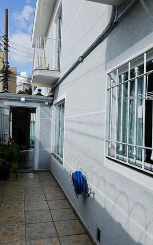Casa à venda com 170m², 4 quartos e 3 vagas Casa à venda com 170m², 4 quartos e 3 vagasCorredor Lateral