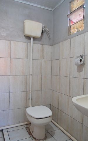 Casa à venda com 85m², 2 quartos e 2 vagasBanheiro