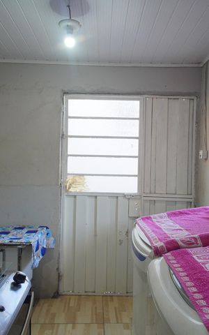 Casa à venda com 85m², 2 quartos e 2 vagasÁrea de Serviço