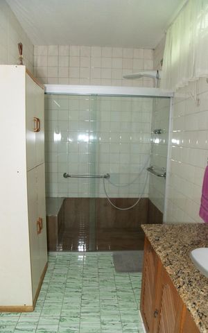 Casa para alugar com 250m², 3 quartos e 1 vaga Casa para alugar com 250m², 3 quartos e 1 vagaBanheiro