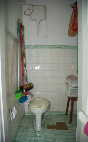 Casa para alugar com 250m², 3 quartos e 1 vaga Casa para alugar com 250m², 3 quartos e 1 vagaBanheiro de Serviço