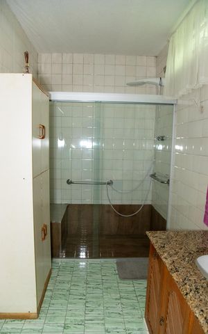 Casa para alugar com 250m², 3 quartos e 1 vaga Casa para alugar com 250m², 3 quartos e 1 vagaBanheiro
