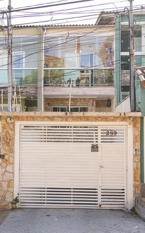 Casa à venda com 180m², 3 quartos e 5 vagasFachada