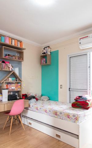 Casa à venda com 180m², 3 quartos e 5 vagasSuíte 2
