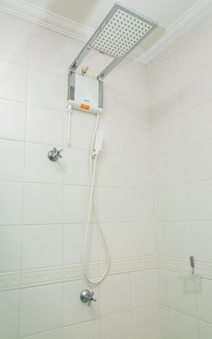 Casa à venda com 180m², 3 quartos e 5 vagasBanheiro da Suíte 1