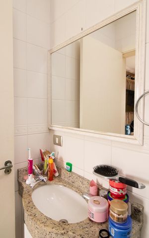 Casa à venda com 180m², 3 quartos e 5 vagasBanheiro da Suíte 2