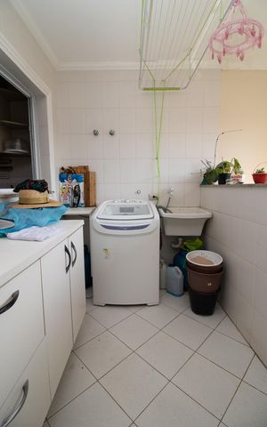 Casa à venda com 180m², 3 quartos e 5 vagasÁrea de Serviço