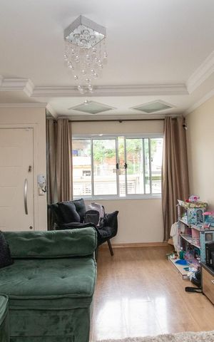 Casa à venda com 180m², 3 quartos e 5 vagasSala
