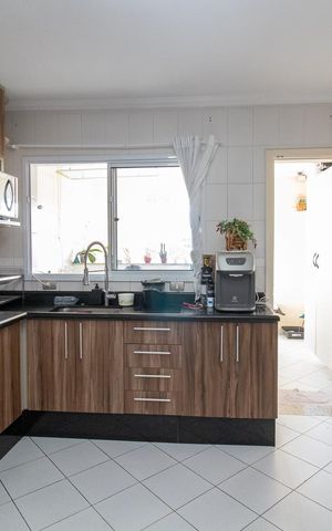 Casa à venda com 180m², 3 quartos e 5 vagasCozinha
