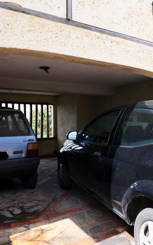 Casa à venda com 360m², 4 quartos e 2 vagas Casa à venda com 360m², 4 quartos e 2 vagasÁrea comum