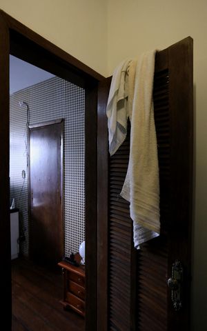 Casa à venda com 360m², 4 quartos e 2 vagas Casa à venda com 360m², 4 quartos e 2 vagasCloset Quarto 3