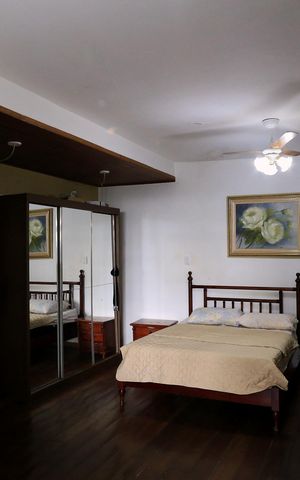 Casa à venda com 360m², 4 quartos e 2 vagas Casa à venda com 360m², 4 quartos e 2 vagasSuíte 1